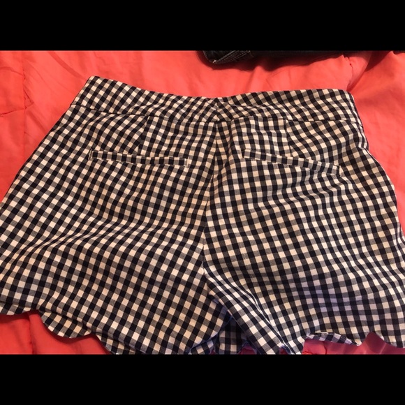 Crown and Ivy gingham shorts - Picture 2 of 2
